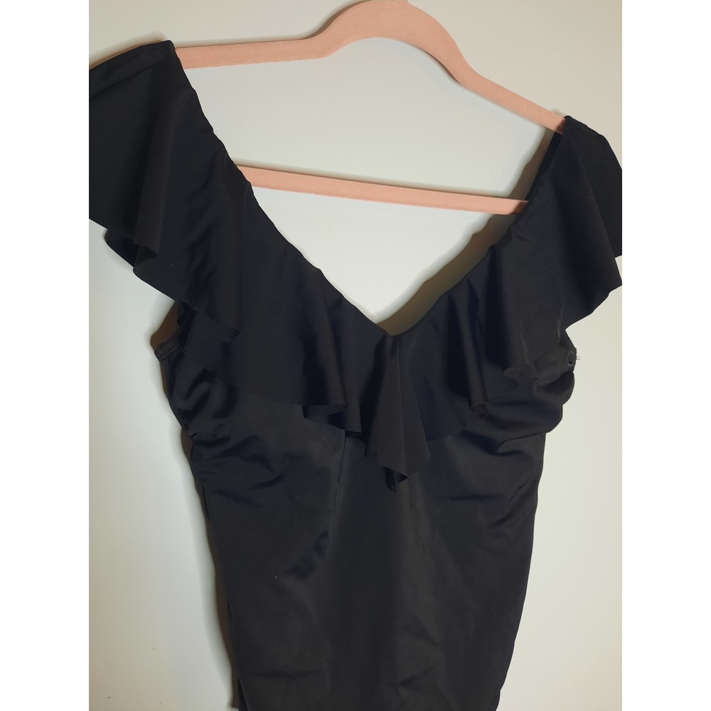 Women's Sz 10 Black Ruffled Swimsuit,‎ One-Piece, Full Coverage, Summer, Tanning - Picture 3 of 7
